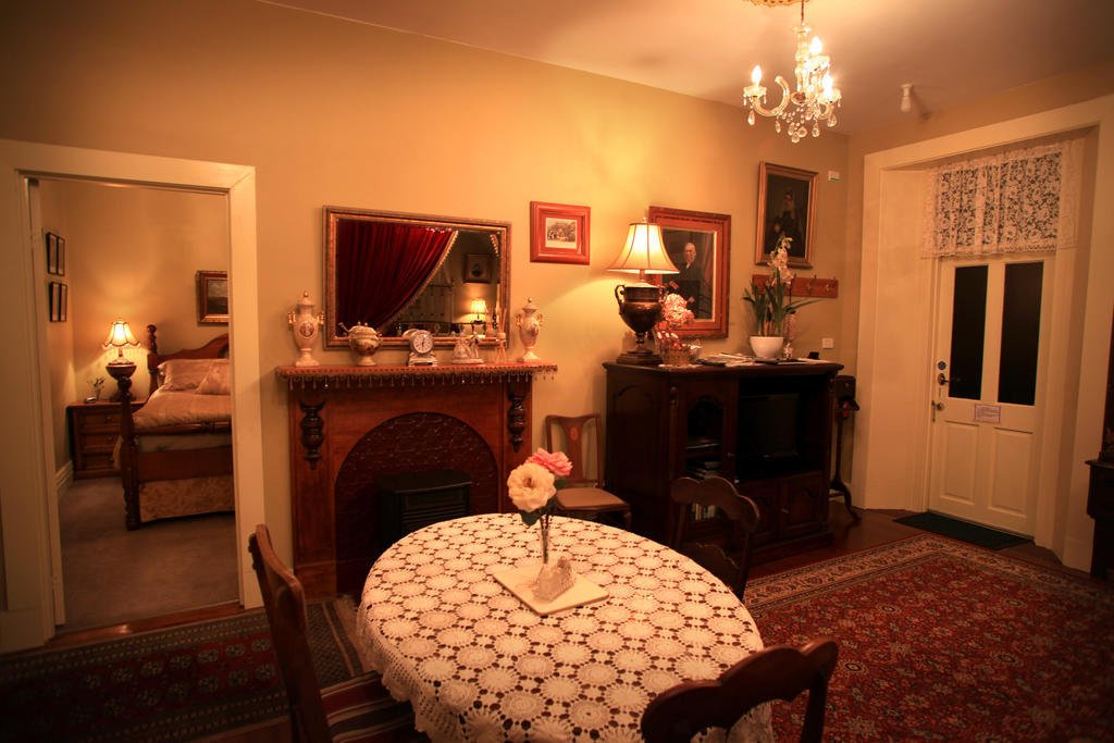 Blakes Manor Self Contained Heritage Accommodation Deloraine Ruang foto